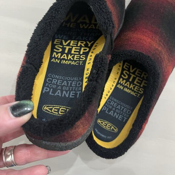 Keen Womens Shoes Howser Size 7.5 Plaid Slipper Clog Loafer Mule Pre Owned - Picture 12 of 12